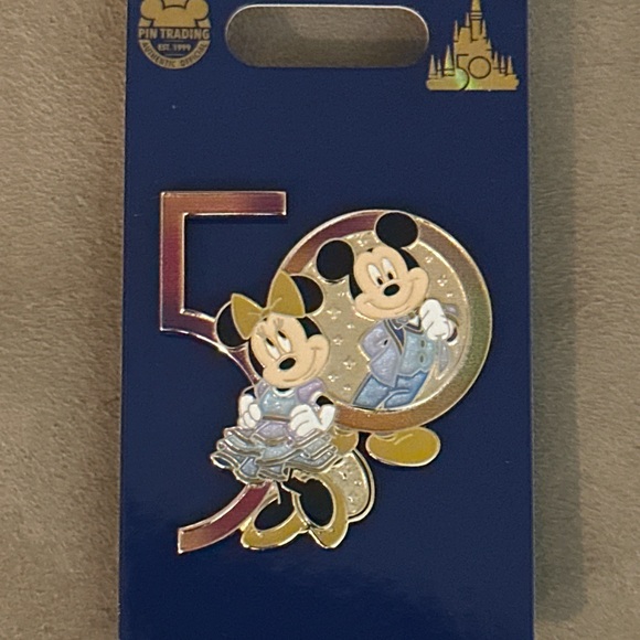 Disney Parks WDW 50th Celebration 2021 Mickey/Minnie Iridescent Trading Pin NEW! - Picture 2 of 3